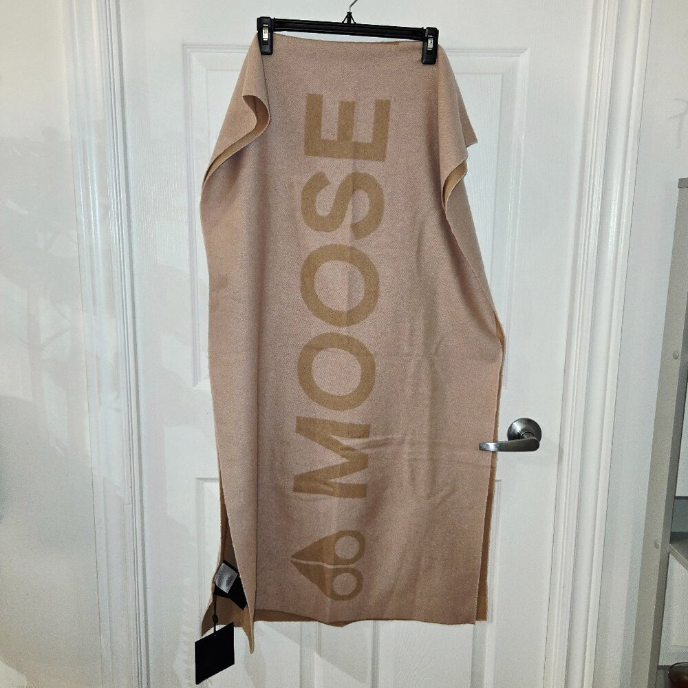 Moose Knuckles Logo Wool and Cashmere Scarf